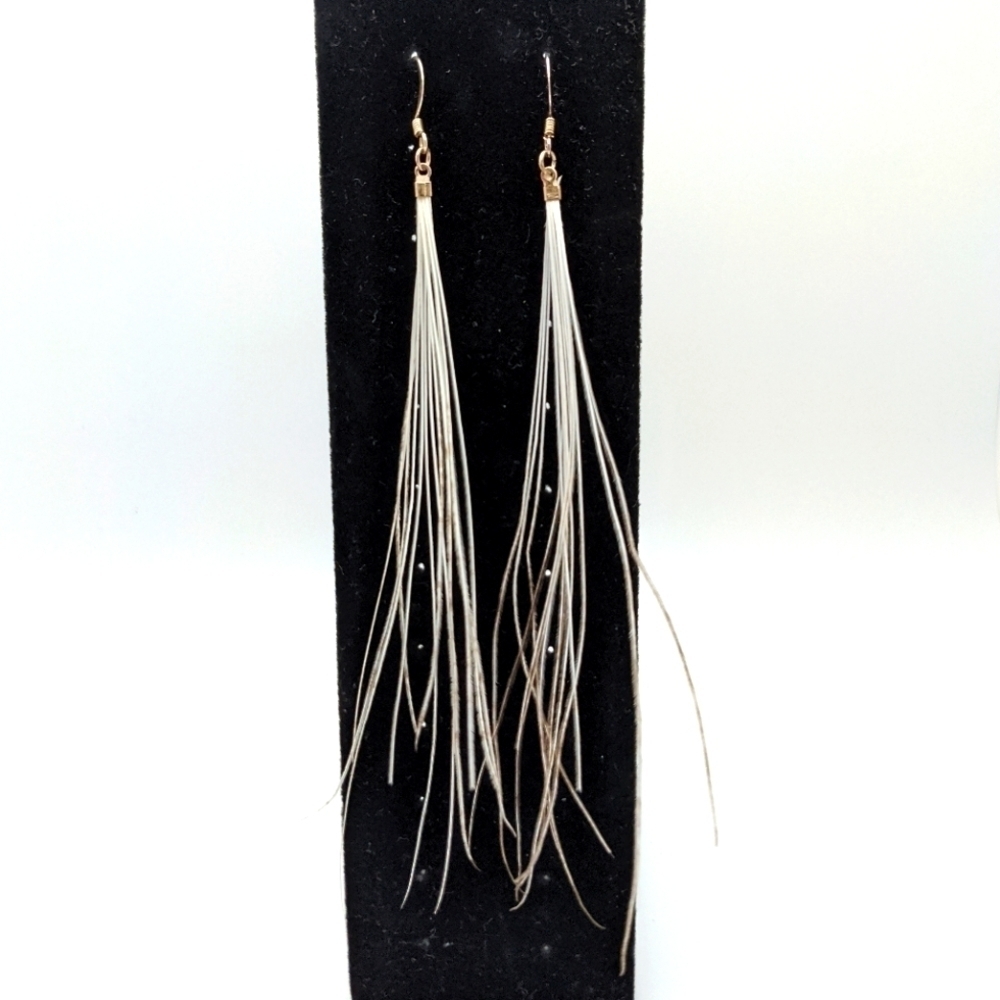 381MIDALANE White Natural Feather Fringe Earrings